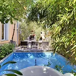 Schoene Nur 500 Meter Bis Zum Kieselstrand Mit Grossem Pool, Kueche, Klima, Wlan, Balkon, Grill Apartmán Ližnjan